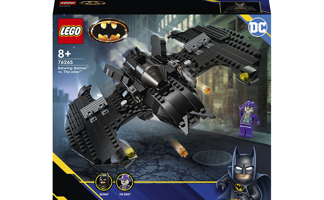 Бетмен пілотував незліченну кількість літальних апаратів за всю історію свого персонажа, проте набір LEGO 